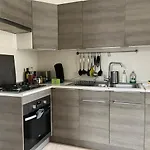 דירה Artist In Center ליל