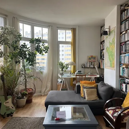 Artist In Center Lille